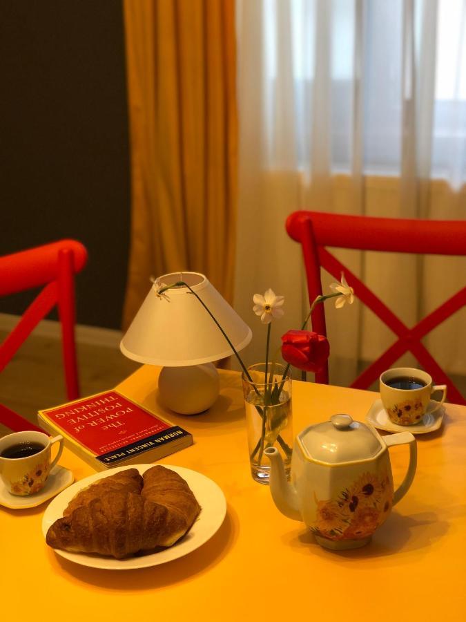 Borjomi Yellow Hotel Экстерьер фото