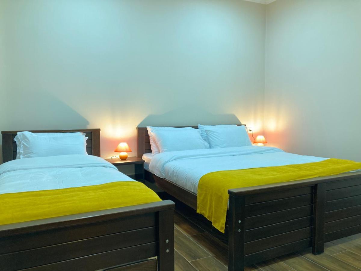 Borjomi Yellow Hotel Экстерьер фото
