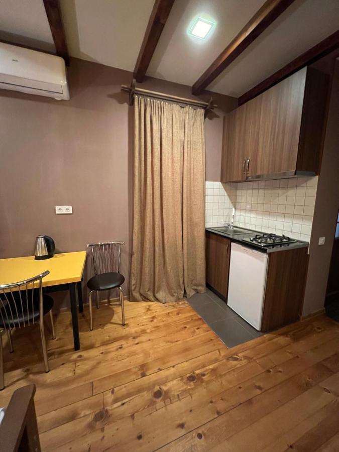 Borjomi Yellow Hotel Экстерьер фото